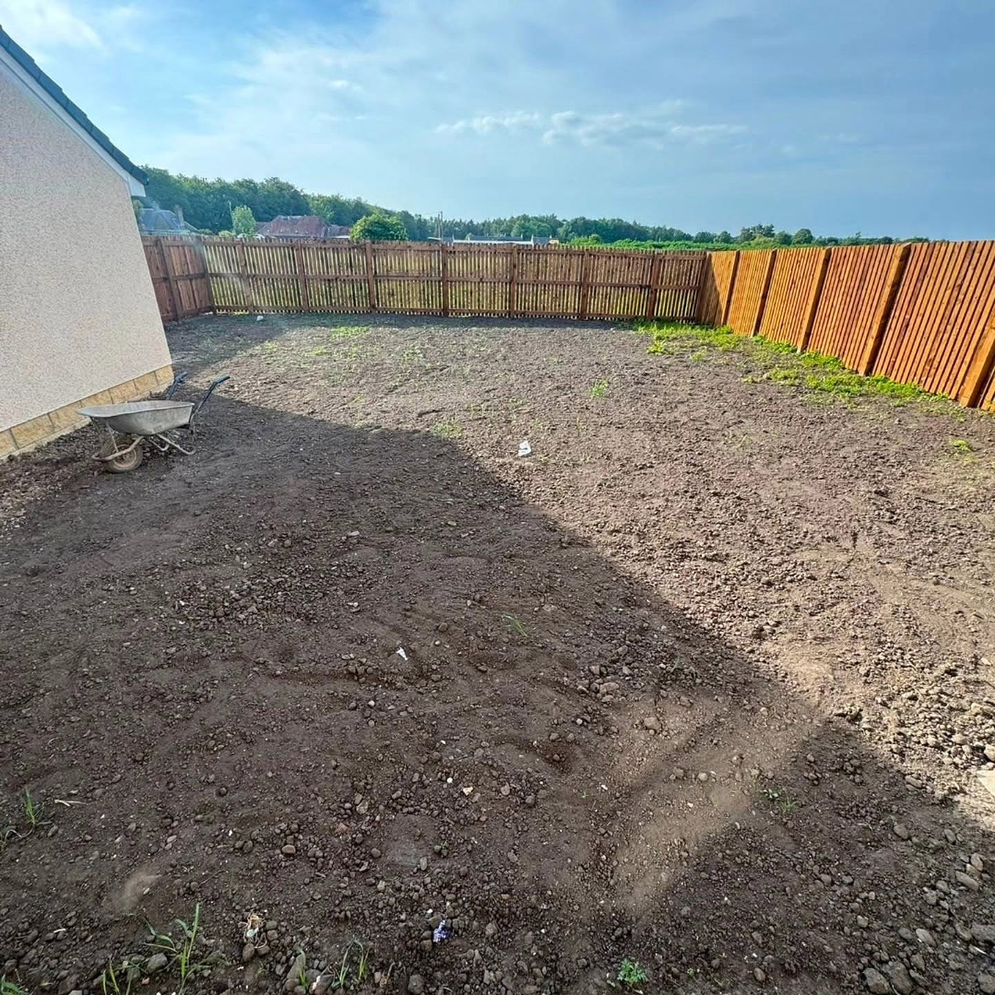 Turfing in Whitecraig: before
